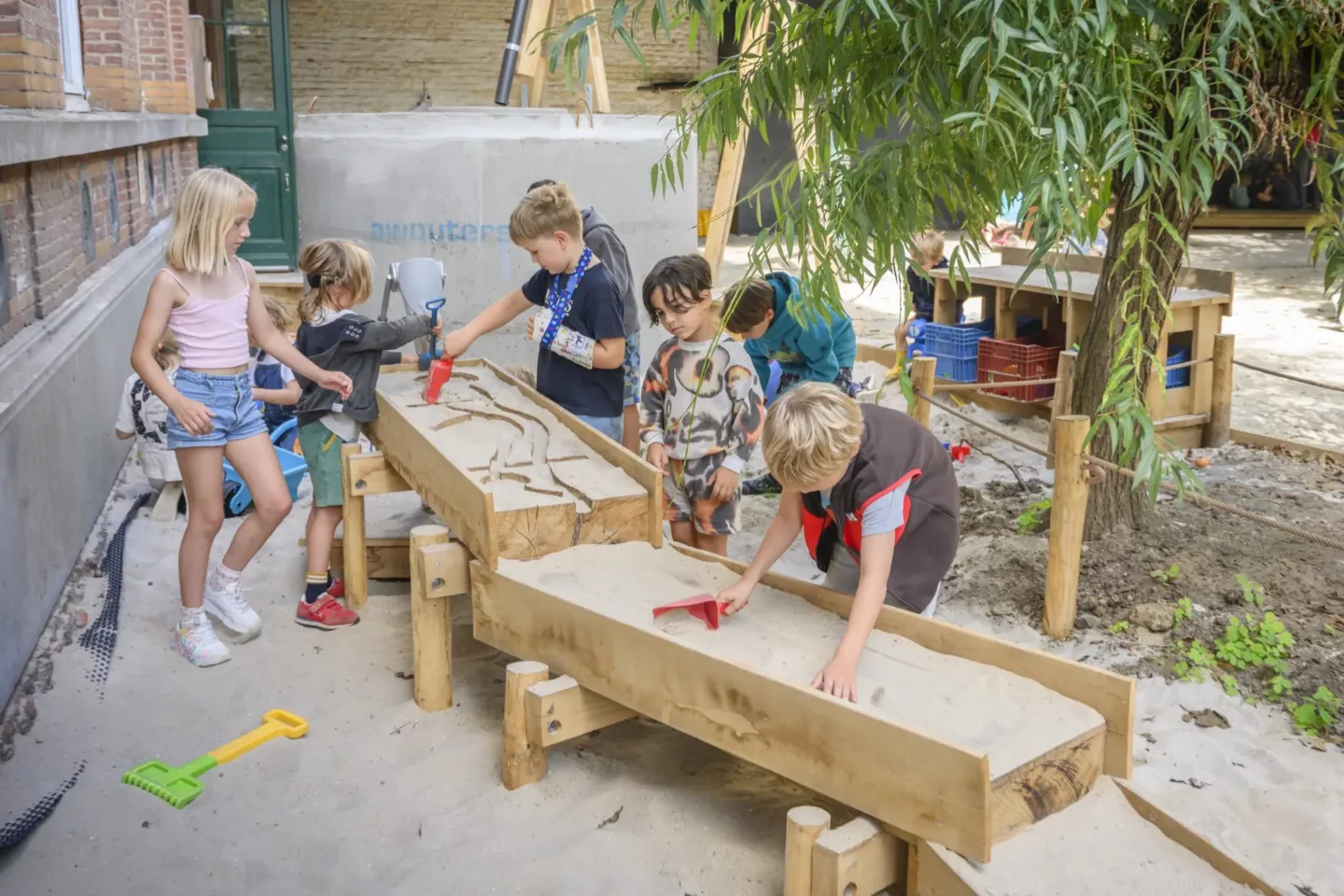 Natuurlijke speelplaatsen en schoolomgevingen