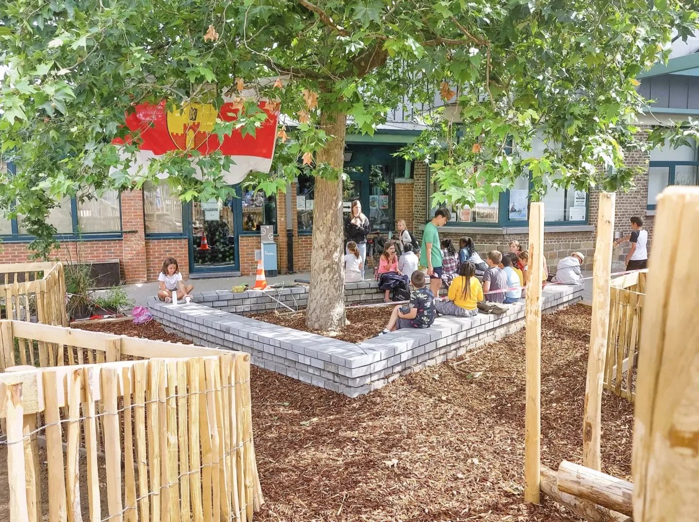 Natuurlijke speelplaatsen en schoolomgevingen