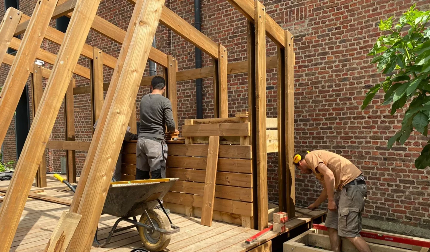 Duurzame houtconstructies en tuinmeubilair