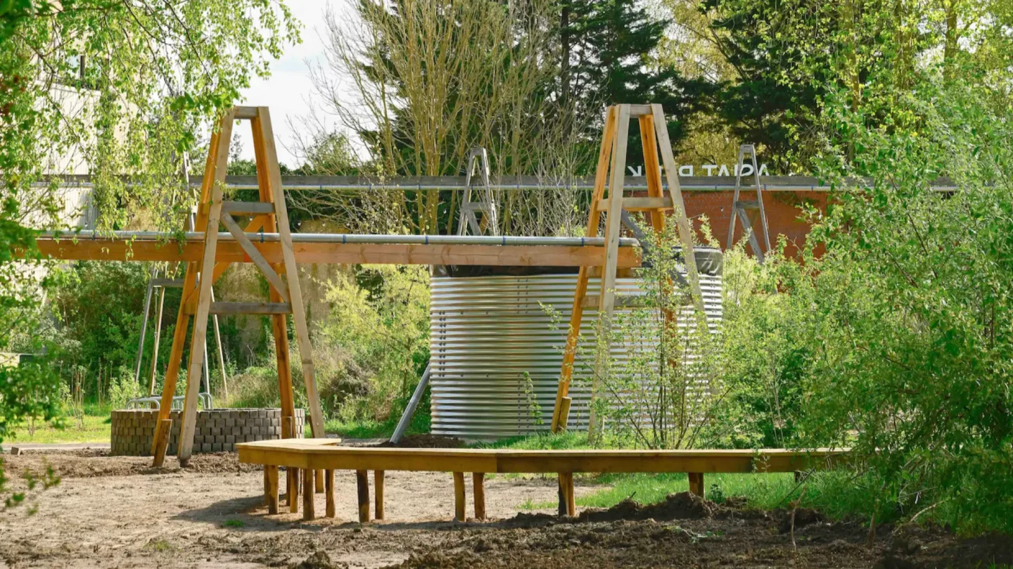 houten terrassen of een enkele tuinbank